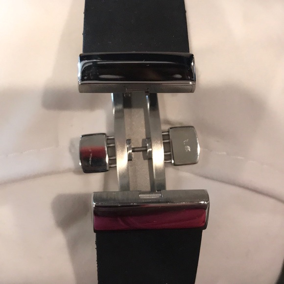 WATCH’S - Picture 5 of 5